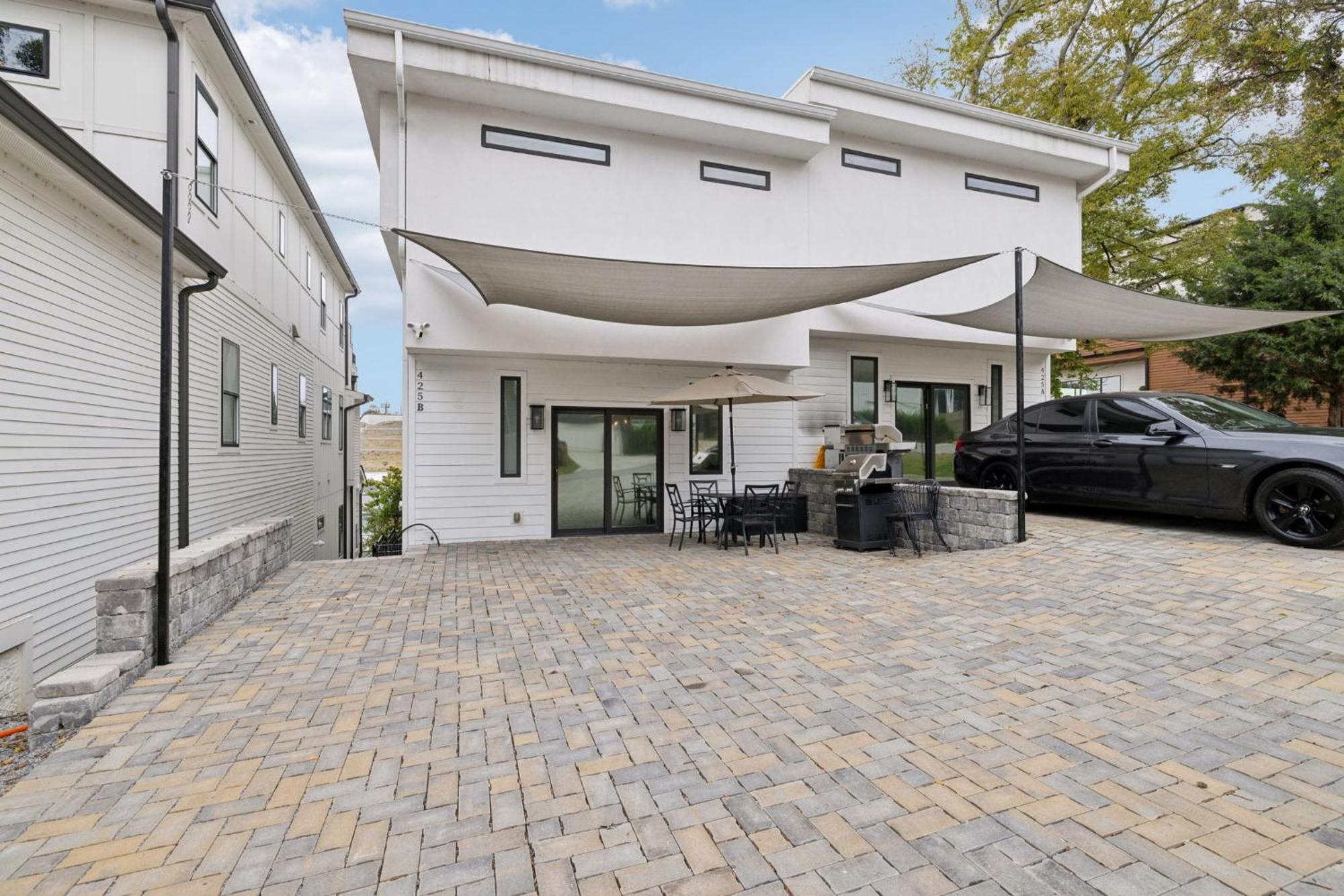Hottub,2milestobway,4kbeds,3futons,safe Holiday home *